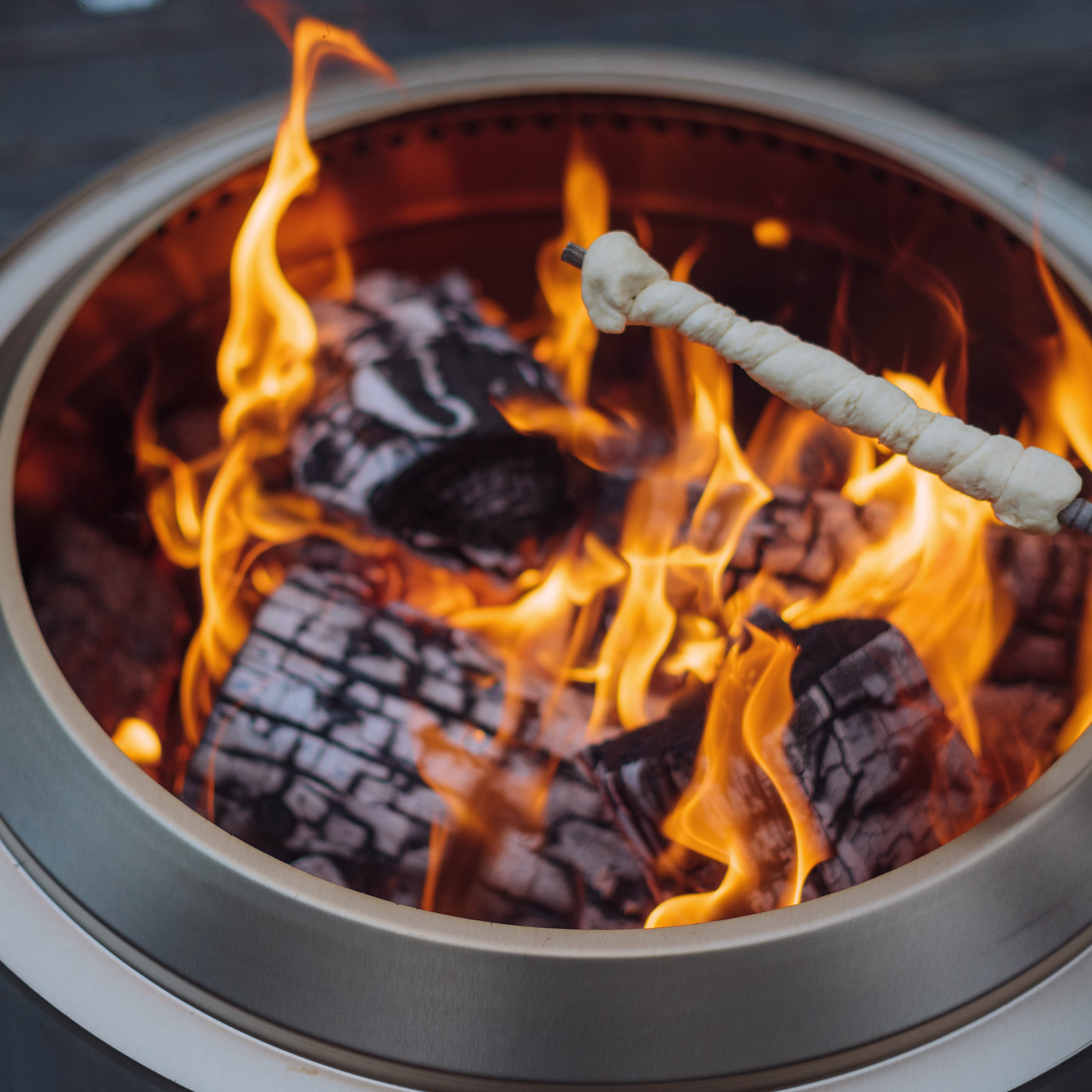 Yukon 27" Fire Pit + Surround Lite Bundle