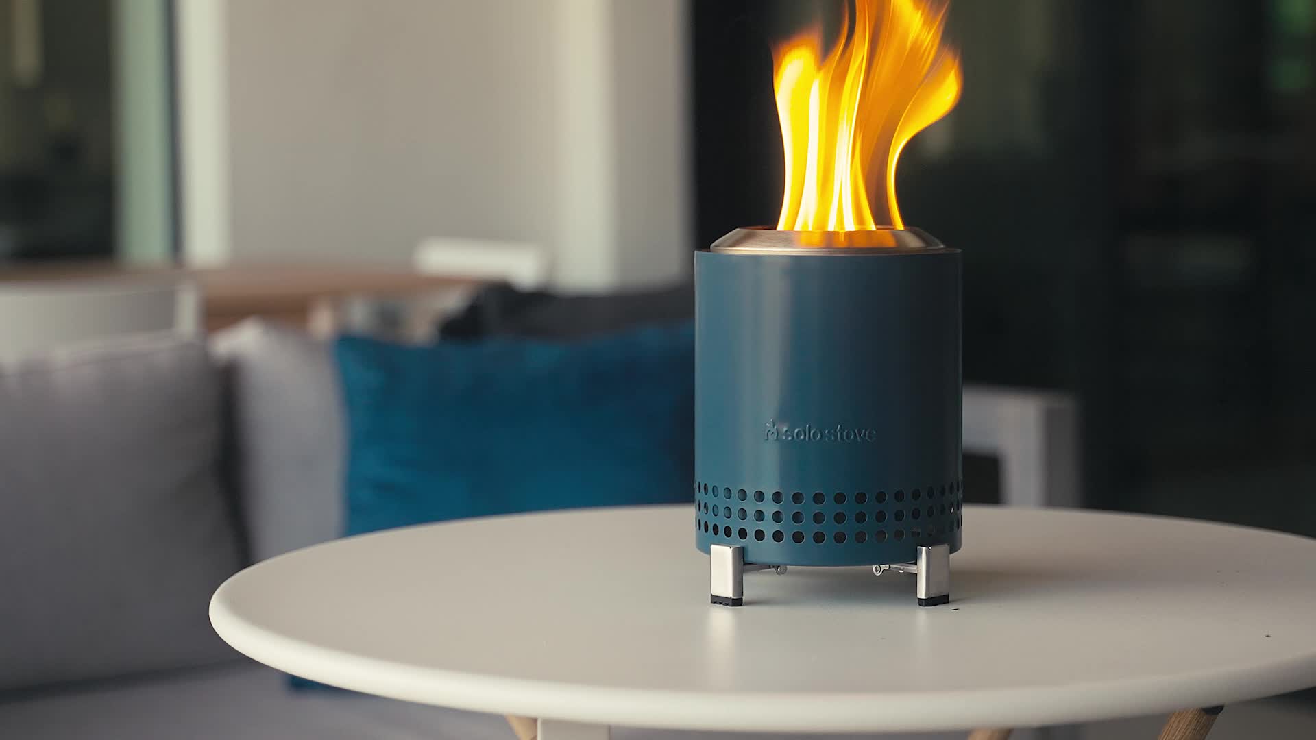 Smokeless Tabletop Fire Pit — Mesa XL | Solo Stove